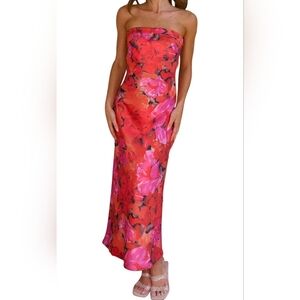 Floral Red and Orange Women's Dress. Sz Medium.